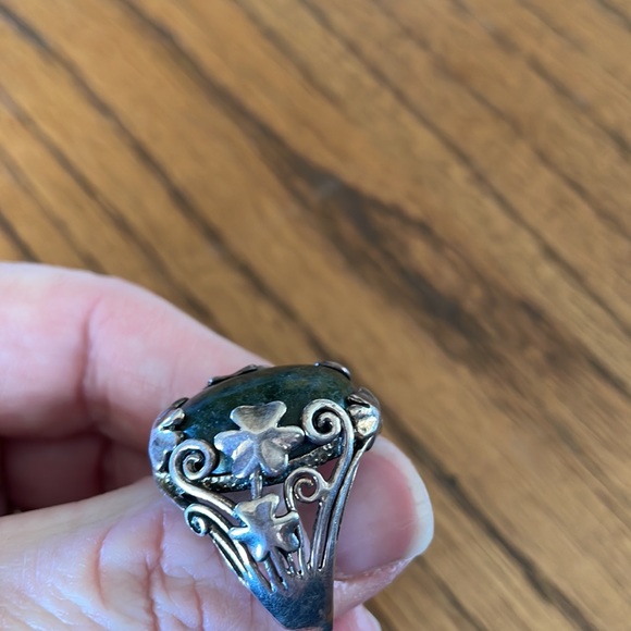 Pretty jade stone stretch bracelet and ring - Picture 7 of 9